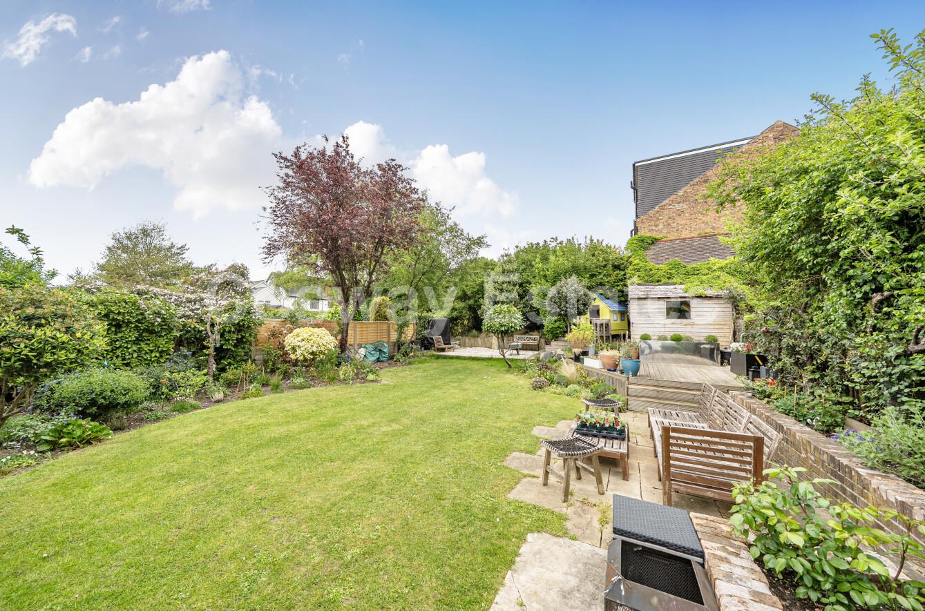 Daws Lane, Mill Hill, NW7, Mill Hill, London